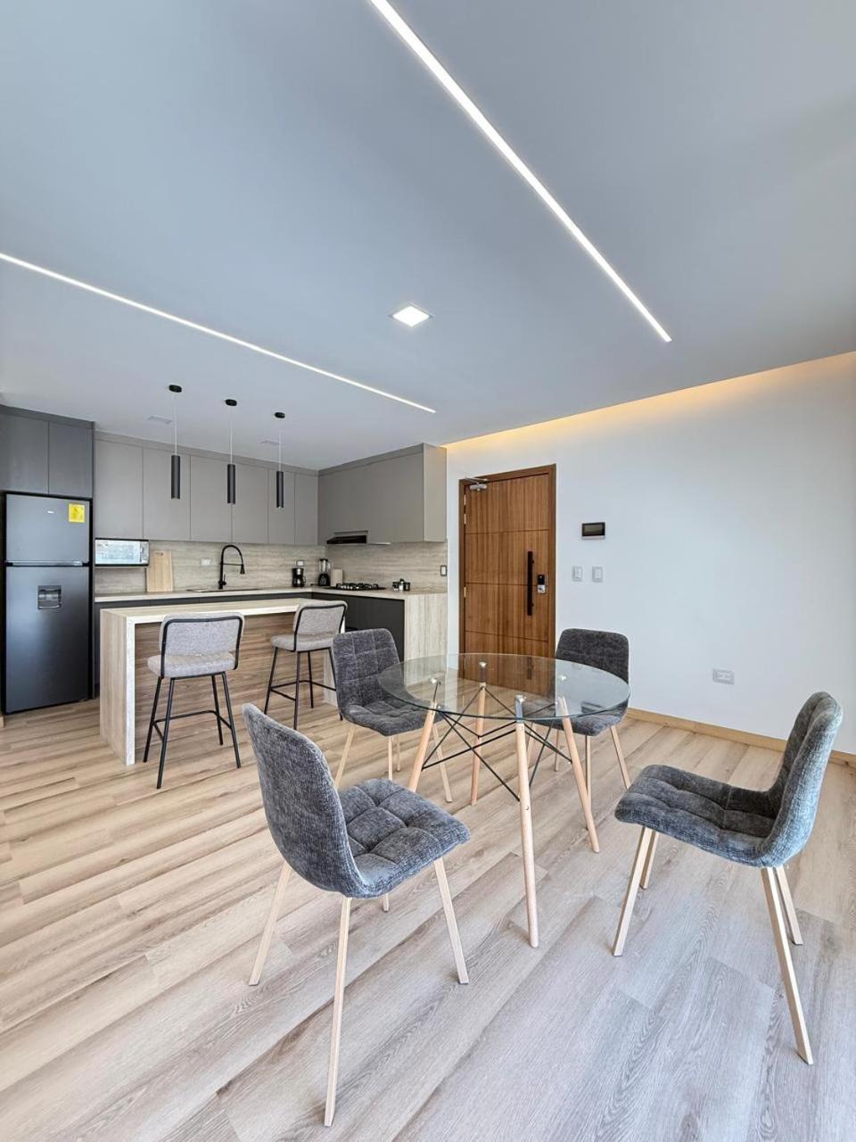 Suite Moderna A Estrenar En El Corazon De Cuenca Exterior photo
